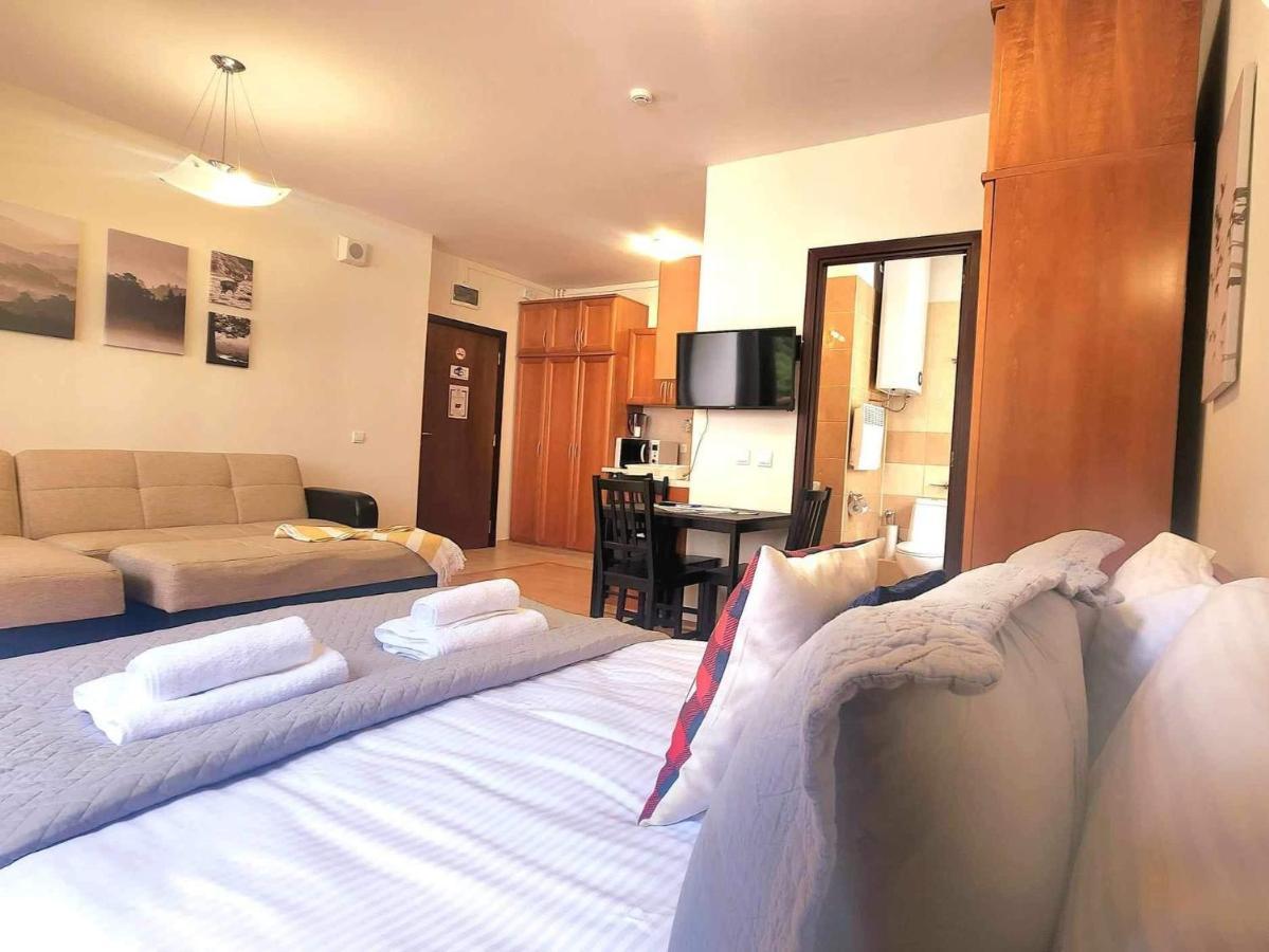 Arboro Flora Residence Studio Borovets Luaran gambar